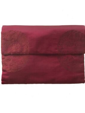 GORGEOUS SILK BURGUNDY CLUCH BAG